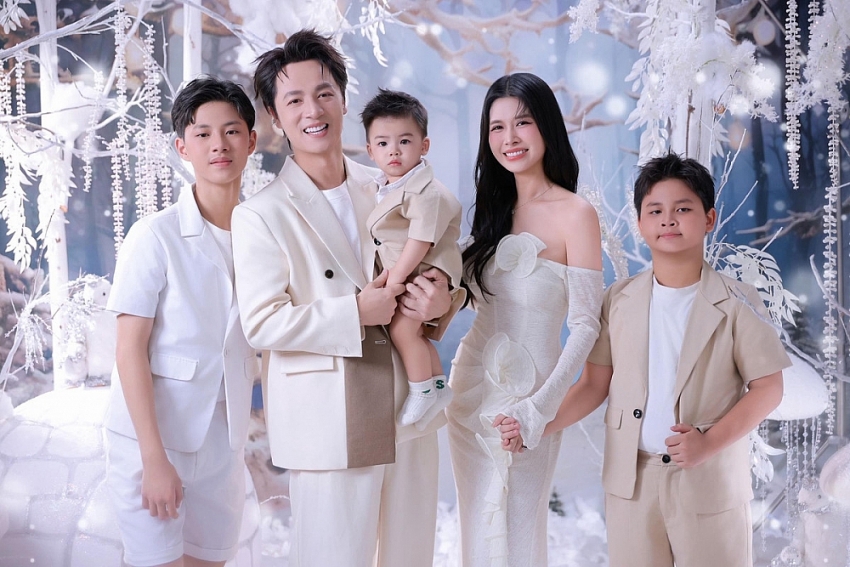 'Hoàng tử Vpop' Đăng Khôi và tổ ấm viên mãn bên hot girl Hà thành