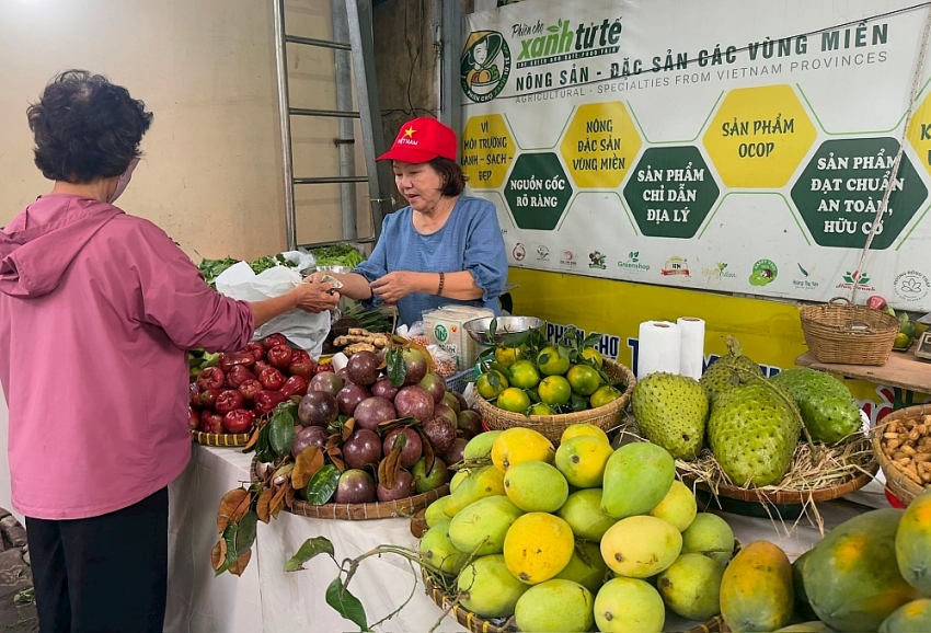 Sôi động chợ Tết Xanh - Quà Việt 2026: Đặc sản vùng miền lên ngôi