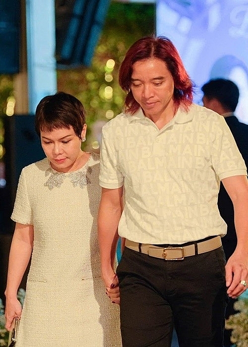 Sinh nhật đặc biệt của Hoài Phương bên Việt Hương