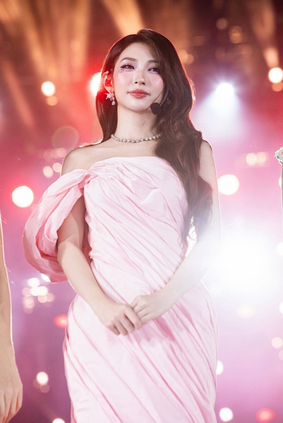 Khổng Tú Quỳnh U40 đẹp Khổng Tú Quỳnh U40 đẹp