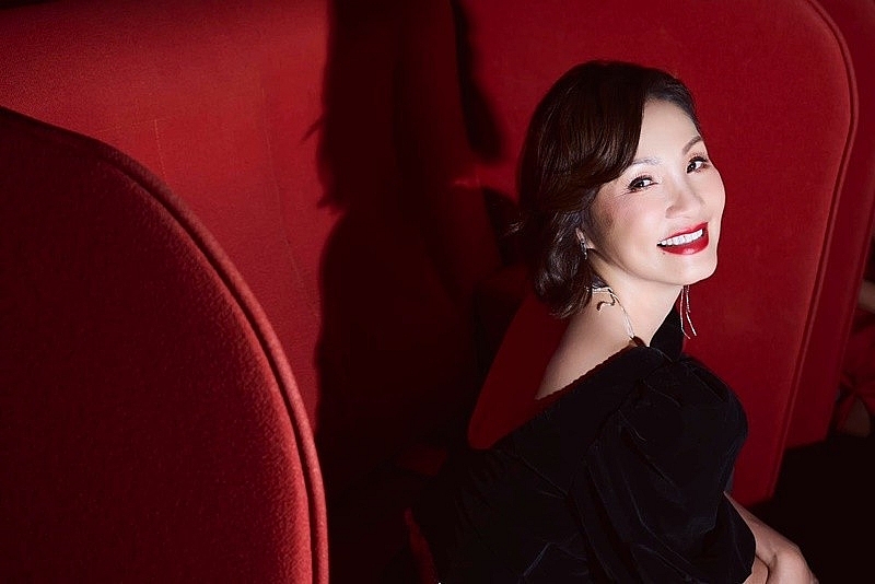 Hồng Đào nhan sắc đẹp mặn mà, đời thường đầy bình yên