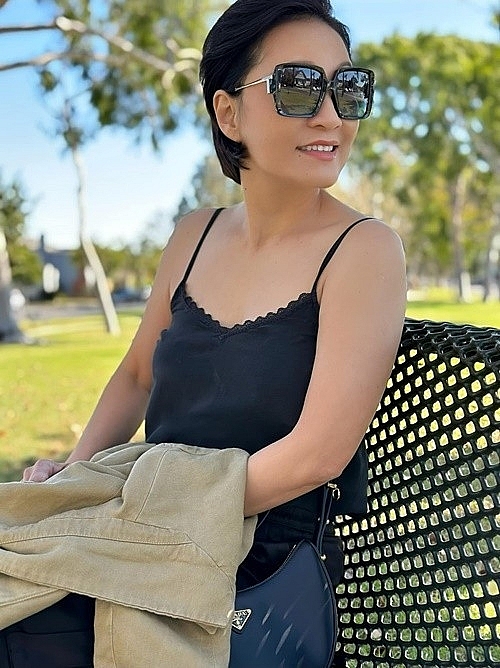 Hồng Đào nhan sắc đẹp mặn mà, đời thường đầy bình yên