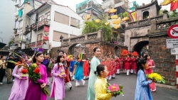 Du xuân ngày Tết đến đâu, chuẩn bị gì để chuyến đi trọn niềm vui?