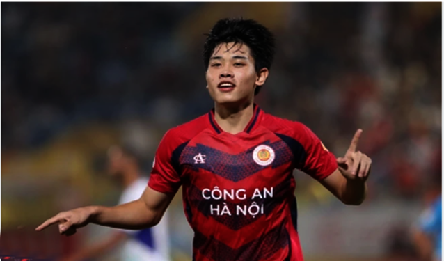 Đình Bắc vượt mặt Sơn Tùng M-TP và loạt sao hạng A Đình Bắc vượt mặt Sơn Tùng M-TP và loạt sao hạng A