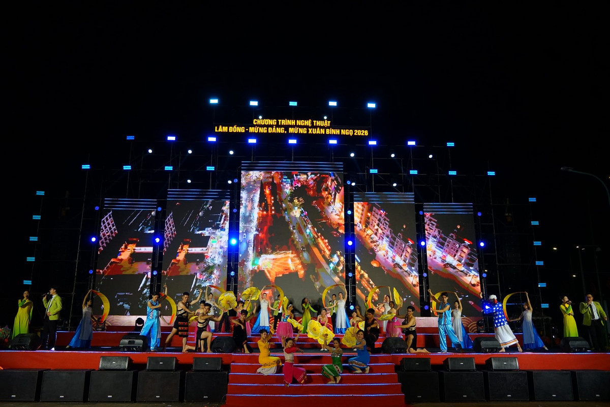 Không khí Tết Nguyên đán Bính Ngọ 2026 rộn ràng khắp cả nước Không khí Tết Nguyên đán Bính Ngọ 2026 rộn ràng khắp cả nước