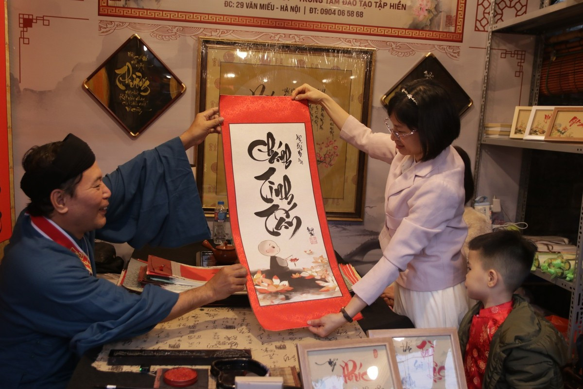 Không khí Tết Nguyên đán Bính Ngọ 2026 rộn ràng khắp cả nước Không khí Tết Nguyên đán Bính Ngọ 2026 rộn ràng khắp cả nước