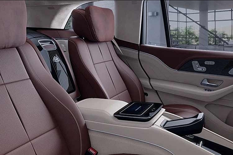 Ca sĩ Đức Phúc chi gần 9 tỷ đồng tậu Mercedes-Maybach GLS chơi Tết Ca sĩ Đức Phúc chi gần 9 tỷ đồng tậu Mercedes-Maybach GLS chơi Tết