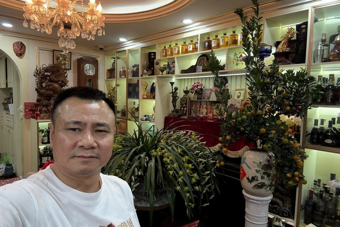 NSND Tự Long, Tuấn Hưng, Cường Đô La, Hồ Ngọc Hà khoe không gian biệt thự đón Tết Bính Ngọ