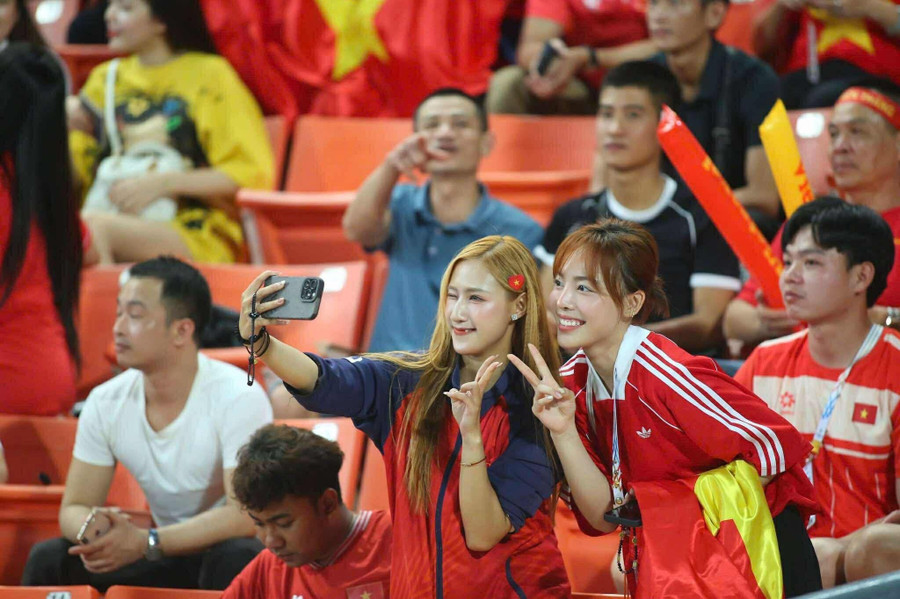 Những cặp đôi điểm 10 trong làng thể thao Việt Nam: Vinh quang và tình yêu cùng chạm đích Những cặp đôi điểm 10 trong làng thể thao Việt Nam: Vinh quang và tình yêu cùng chạm đích