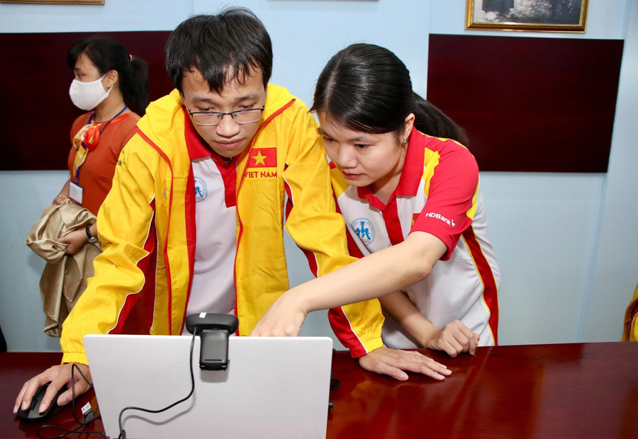 Những cặp đôi điểm 10 trong làng thể thao Việt Nam: Vinh quang và tình yêu cùng chạm đích Những cặp đôi điểm 10 trong làng thể thao Việt Nam: Vinh quang và tình yêu cùng chạm đích