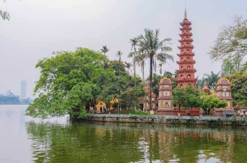 Du xuân Hà Nội, ghé những ngôi chùa linh thiêng cầu may đầu năm Du xuân Hà Nội, ghé những ngôi chùa linh thiêng cầu may đầu năm