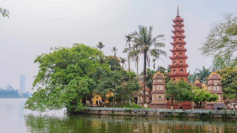 Du xuân Hà Nội, ghé những ngôi chùa linh thiêng cầu may đầu năm