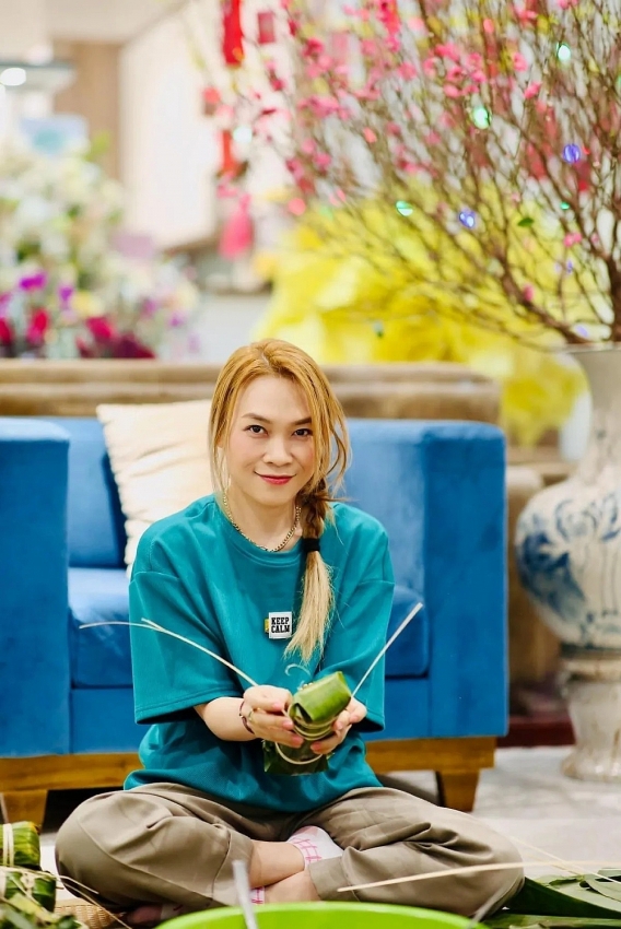 Hiếm khi chạy show Tết, Mỹ Tâm tận hưởng kỳ nghỉ bình yên bên gia đình