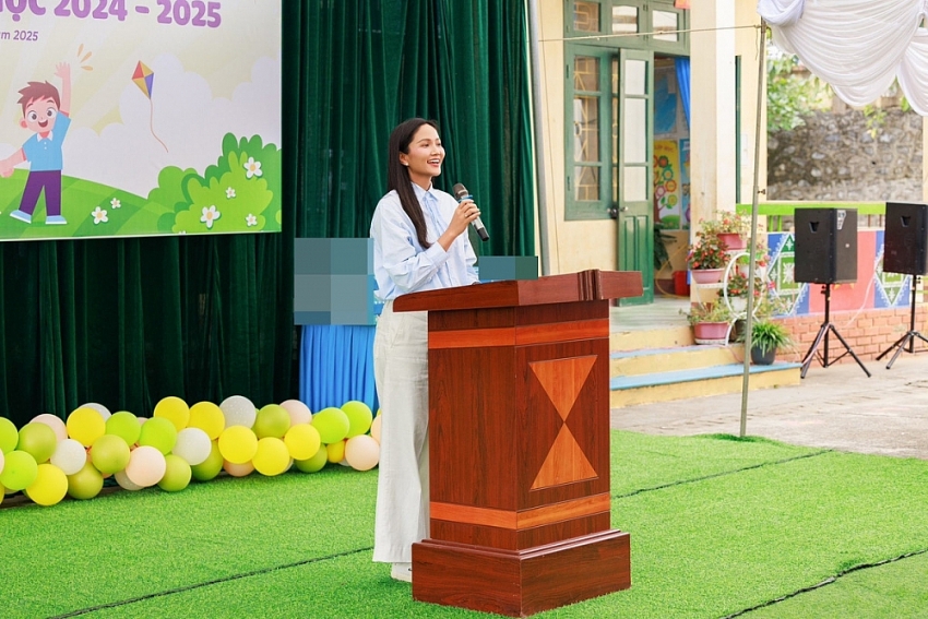 H’Hen Niê thay đổi thế nào sau gần 10 năm giành vương miện hoa hậu? H’Hen Niê thay đổi thế nào sau gần 10 năm giành vương miện hoa hậu?