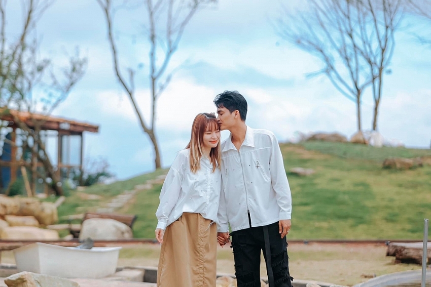 Cuộc sống viên mãn của diễn viên Mạc Văn Khoa và vợ Thảo Vy