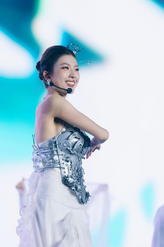 Lamoon vừa xinh lại đa tài, được kỳ vọng bứt phá lớn trong năm 2026 Lamoon vừa xinh lại đa tài, được kỳ vọng bứt phá lớn trong năm 2026