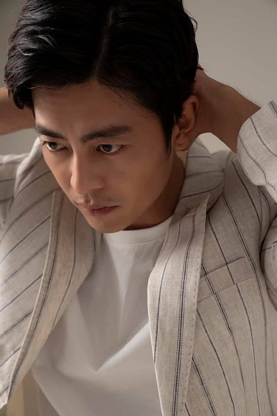 Diễn viên Quốc Huy điển trai ngời ngời, ngày càng tỏa sáng