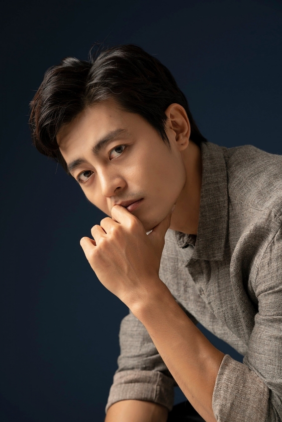 Diễn viên Quốc Huy điển trai ngời ngời, ngày càng tỏa sáng