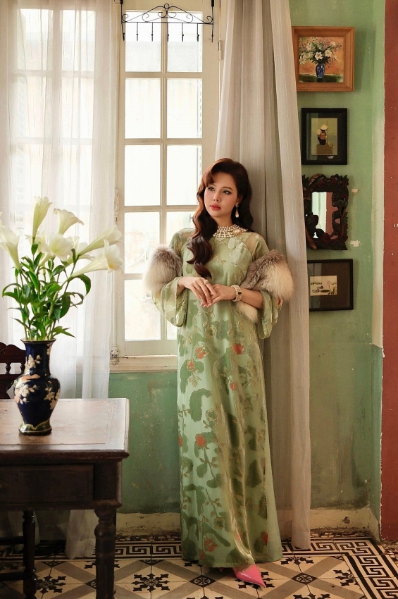 Phanh Lee khoe nhan sắc dịu dàng, khí chất quý cô Hà thành