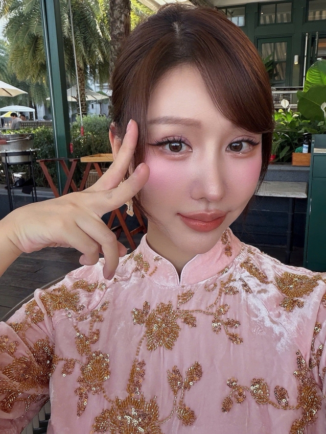 Min diện áo dài khoe sắc ngọt ngào trong ngày đầu năm mới Min diện áo dài khoe sắc ngọt ngào trong ngày đầu năm mới