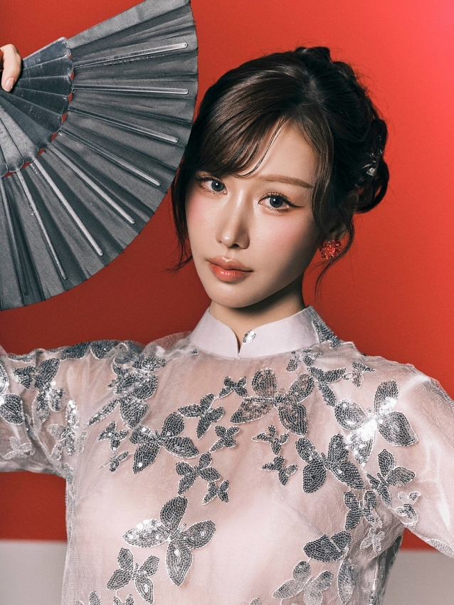 Min diện áo dài khoe sắc ngọt ngào trong ngày đầu năm mới Min diện áo dài khoe sắc ngọt ngào trong ngày đầu năm mới