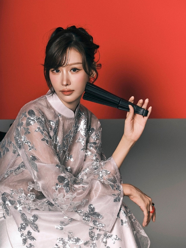 Min diện áo dài khoe sắc ngọt ngào trong ngày đầu năm mới Min diện áo dài khoe sắc ngọt ngào trong ngày đầu năm mới