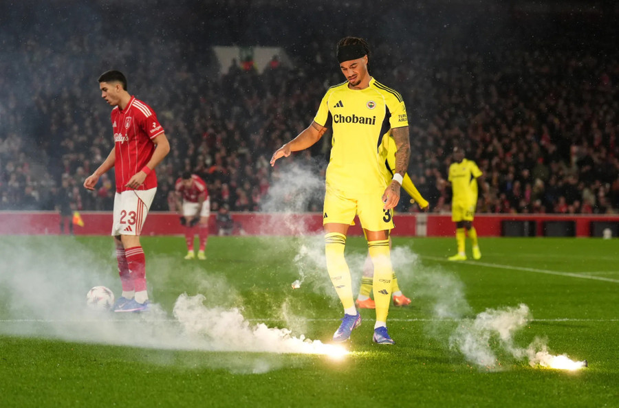 Hỗn loạn ở trận đấu giữa đại diện Anh – Thổ Nhĩ Kỳ tại Europa League