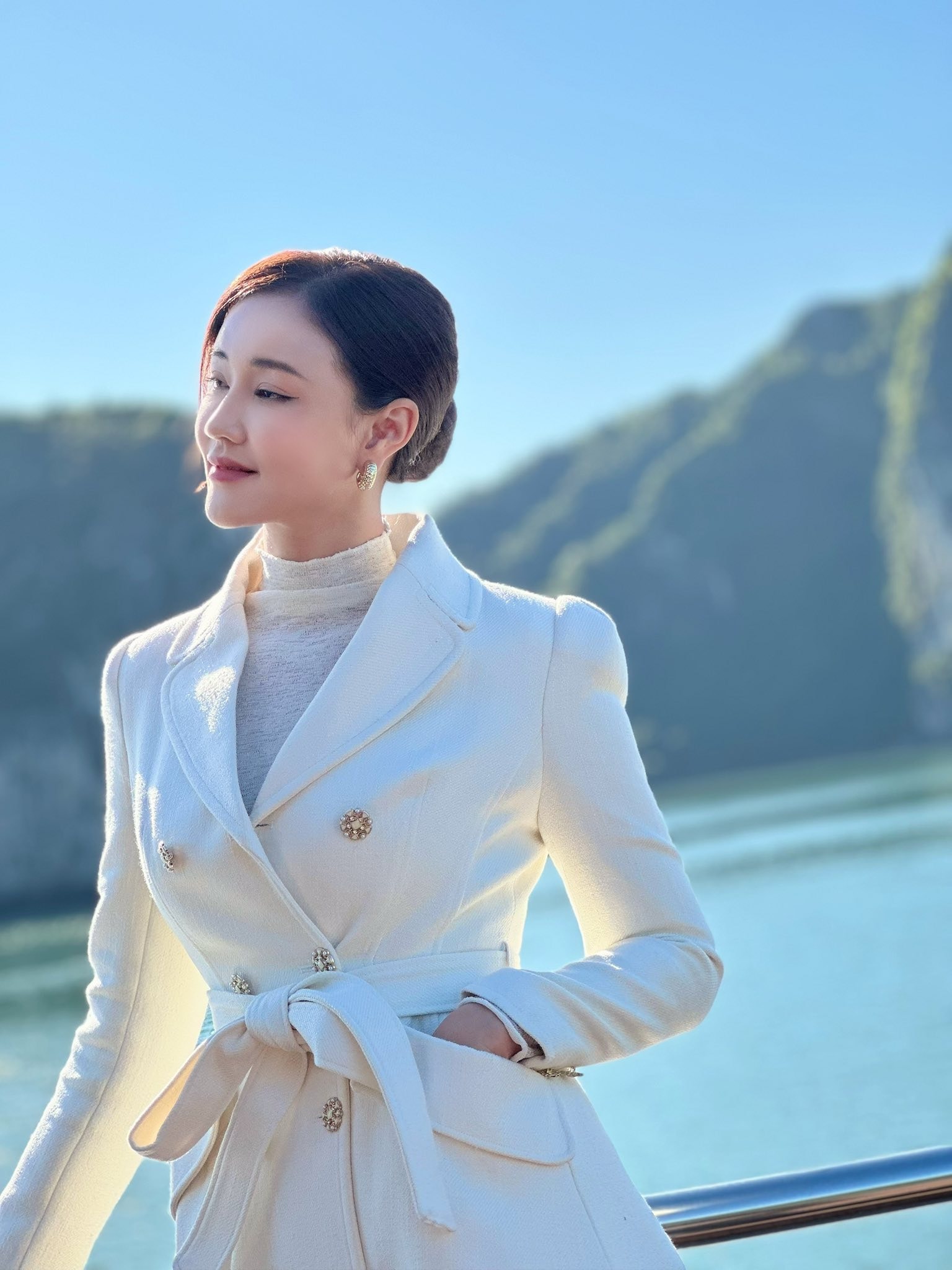 Maya khẳng định thực lực diễn xuất qua vai Phương Trang trong phim Không... Maya khẳng định thực lực diễn xuất qua vai Phương Trang trong phim Không...