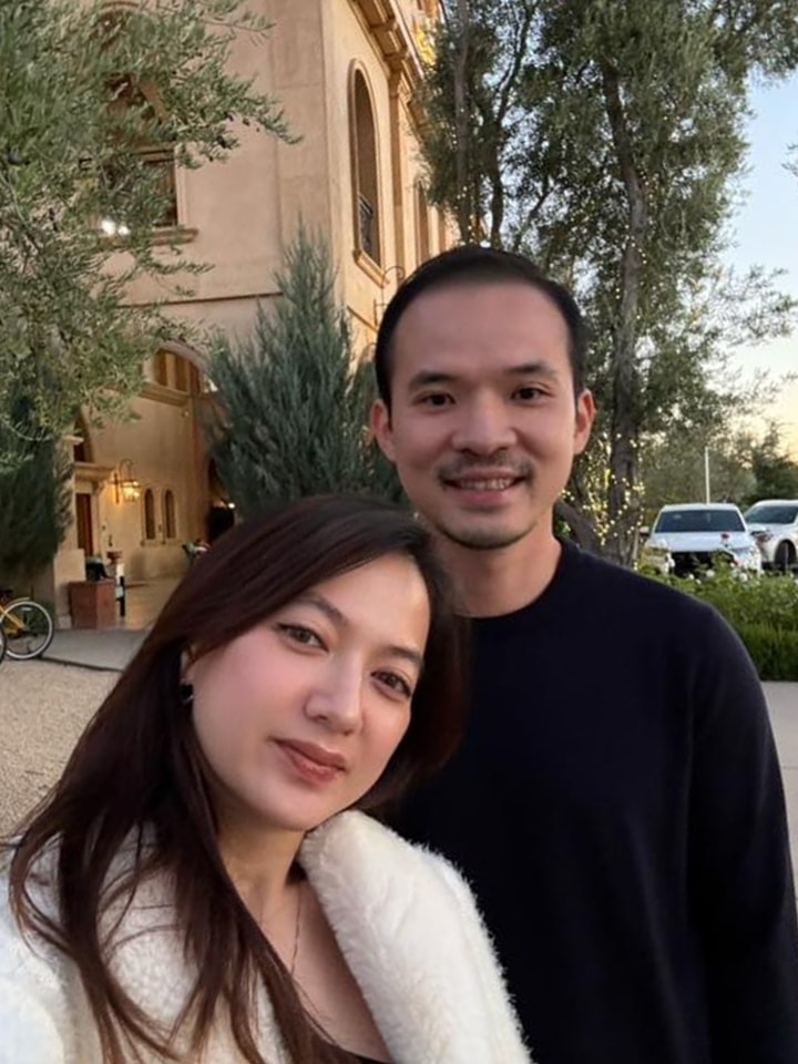 Ca sĩ Xuân Nghi nhận lời cầu hôn của bạn trai Việt kiều sau 3... Ca sĩ Xuân Nghi nhận lời cầu hôn của bạn trai Việt kiều sau 3...