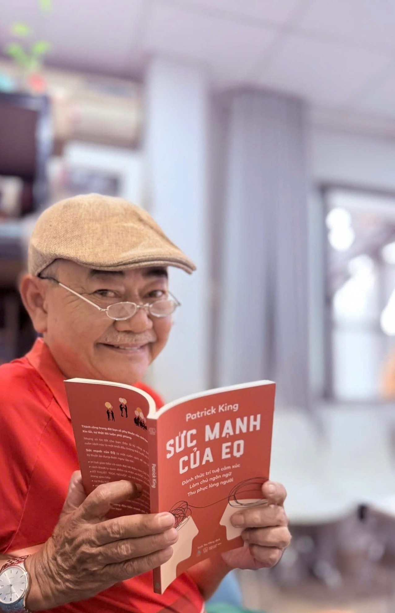 NSND Việt Anh tậu nhà mới ở tuổi 68 và cuộc sống viên mãn bên vợ kém 36 tuổi