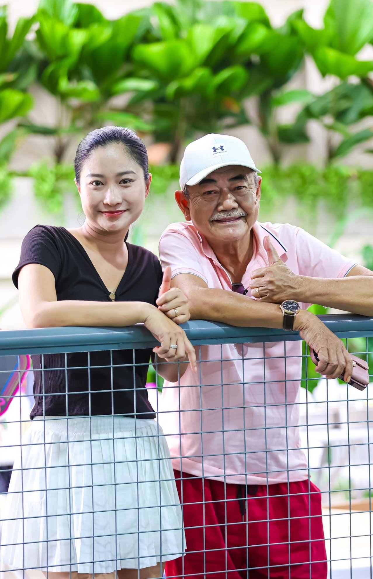 NSND Việt Anh tậu nhà mới ở tuổi 68 và cuộc sống viên mãn bên vợ kém 36 tuổi