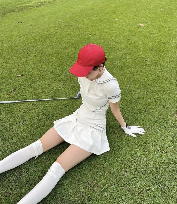 Độ này Hiền Hồ đi chơi golf nhiều hơn đi diễn: Biến sân golf thành sàn diễn, không lần nào mặc trùng đồ