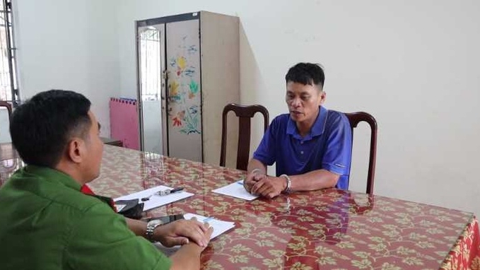 Bắt khẩn cấp cha dượng bạo hành con riêng của vợ cũ ở Bình Phước
