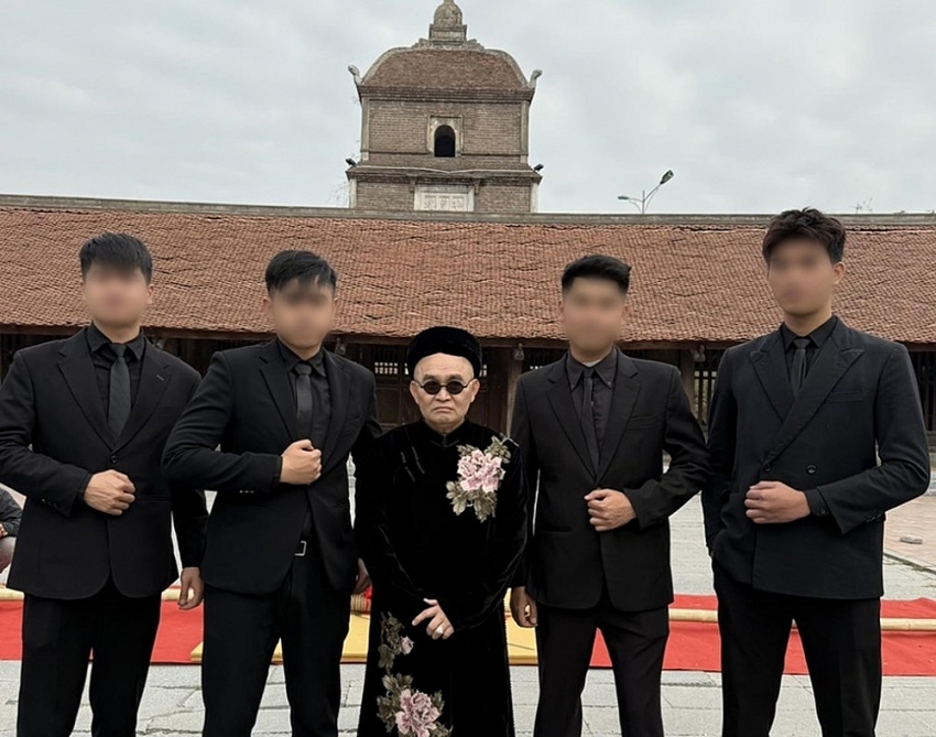 Xuân Hinh bắn rap cực ngầu trong MV của Hòa Minzy gây sốt Xuân Hinh bắn rap cực ngầu trong MV của Hòa Minzy gây sốt