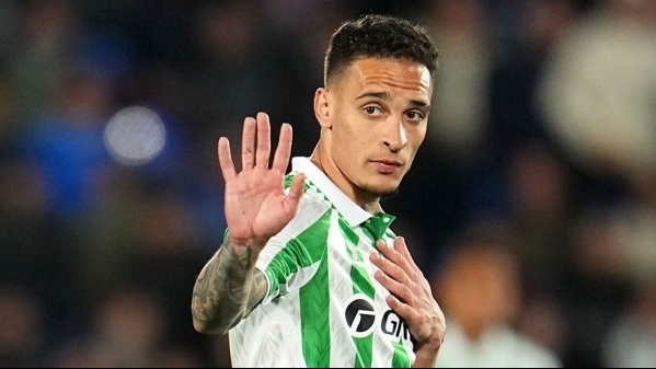 Giám đốc Betis: Antony chưa muốn trở lại MU