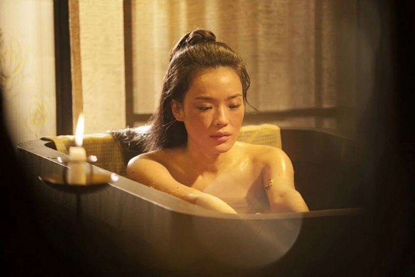 Thư Kỳ trẻ đẹp lấn át Lưu Diệc Phi, hôn nhân kỳ lạ