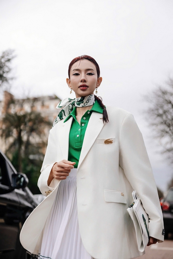 Hoa hậu Thùy Tiên tự tin giao lưu cùng dàn sao quốc tế Hoa hậu Thùy Tiên tự tin giao lưu cùng dàn sao quốc tế
