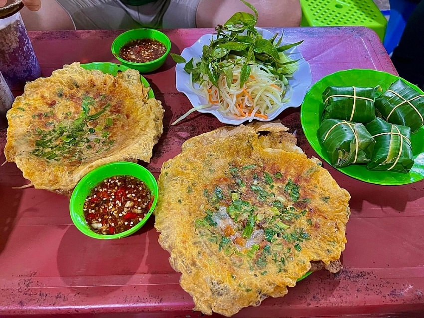 Foodtour ẩm thực Huế nên 