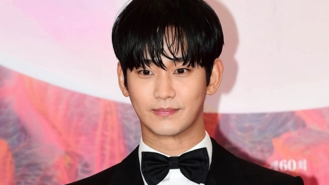 Kim Soo Hyun đối mặt khoản phạt 13,7 triệu USD sau bê bối tình ái