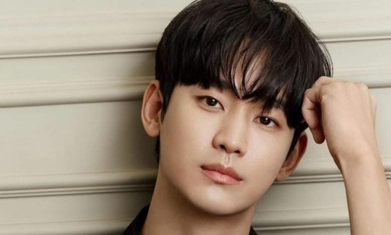 Người hâm mộ quốc tế &apos;tẩy chay&apos;, gỡ bỏ hình ảnh Kim Soo Hyun