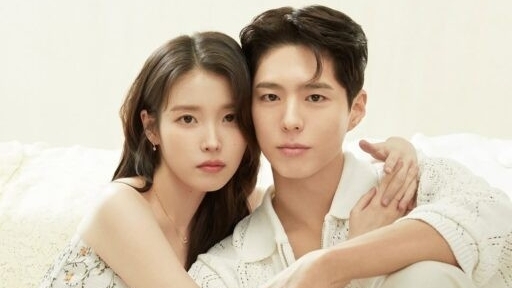 'Em gái quốc dân' IU tình tứ hết nấc cùng Park Bo Gum