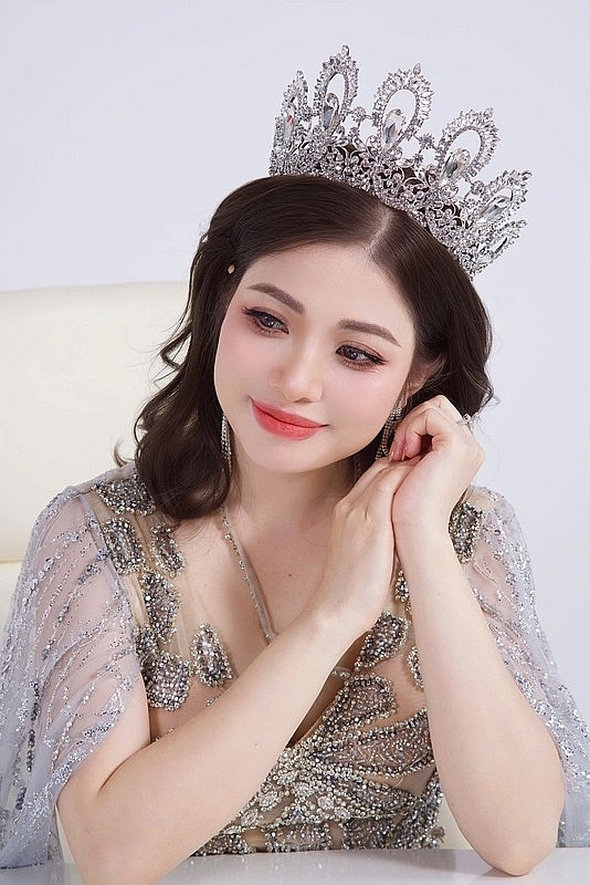 Sắc vóc xinh đẹp của Á hậu Phạm Thị Phương Sắc vóc xinh đẹp của Á hậu Phạm Thị Phương