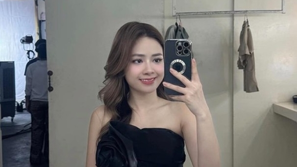 Dương Hoàng Yến môi méo, mặt sưng vì liệt dây thần kinh số 7