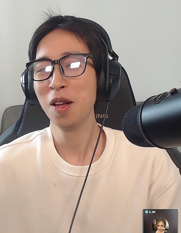 Rapper Pháo đăng trạng thái ẩn ý giữa ồn ào Ngọc Kem - ViruSs