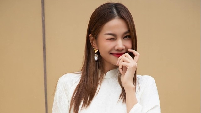Vẻ đẹp thách thức thời gian của siêu mẫu Thanh Hằng
