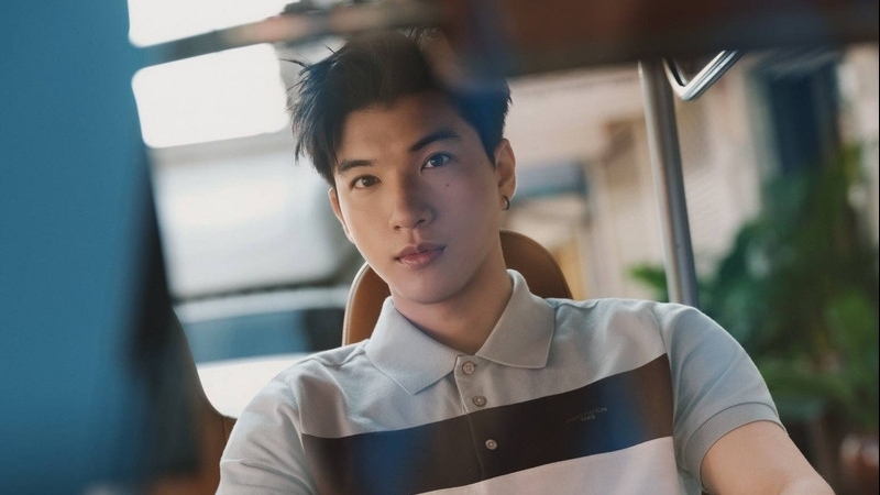 HIEUTHUHAI gây sốt với phong cách thời trang đẳng cấp tại Thái Lan