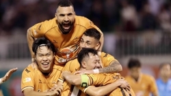 HAGL và cuộc chiến trụ hạng V-League: Đặt cược vào 'những gã khổng lồ' nơi hàng thủ