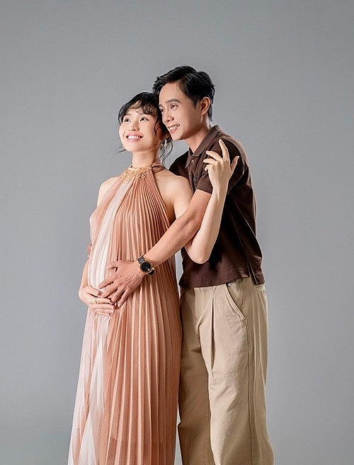 Diễn viên Lê Lộc lần đầu lên tiếng về việc mang bầu con đầu lòng Diễn viên Lê Lộc lần đầu lên tiếng về việc mang bầu con đầu lòng