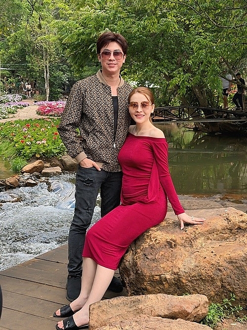 Nhan sắc gợi cảm của nữ ca sĩ Saka Trương Tuyền Nhan sắc gợi cảm của nữ ca sĩ Saka Trương Tuyền