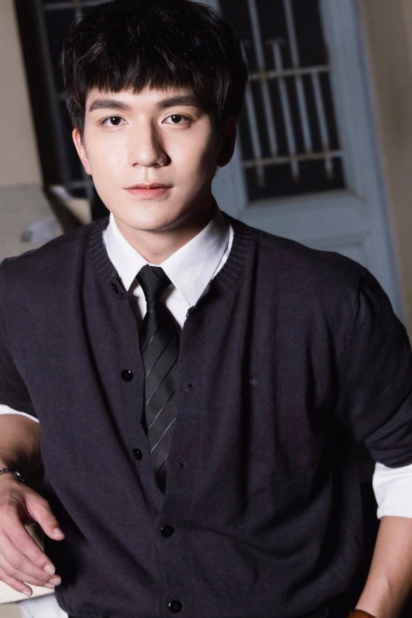 Diễn viên Đỗ Nhật Hoàng phim Mưa đỏ xin lỗi về phát ngôn...